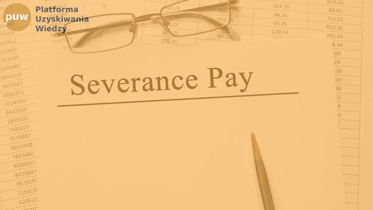 Okulary i długopis na dokumencie "Severance Pay" symbolizują likwidację stanowiska pracy i związane z tym formalności.